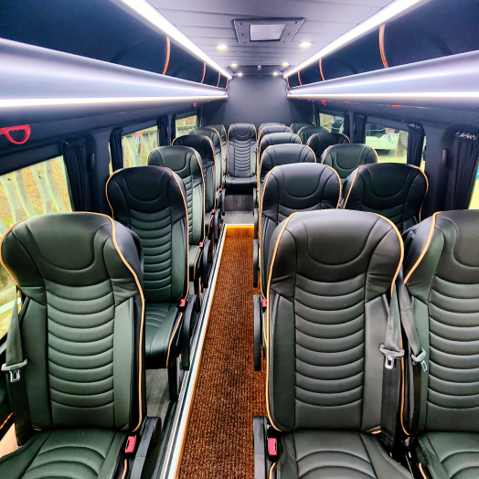 Quanti posti ha un pullman? Guida a capienza, dimensioni e tipologie